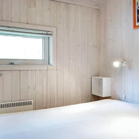 8 Person In Nex Vester Sømarken